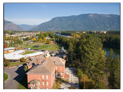 RE/MAX ~ Mountain View in Columbia Falls Montana